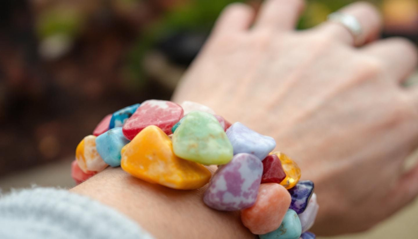 Comment choisir le bracelet en pierres naturelles idéal pour votre style de vie ?